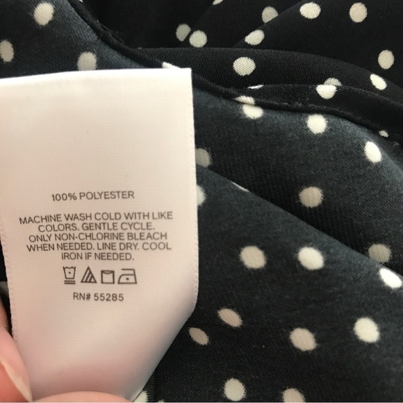 3/$15 Express black and white polka dots long sleeve button down tunic top - Picture 10 of 10